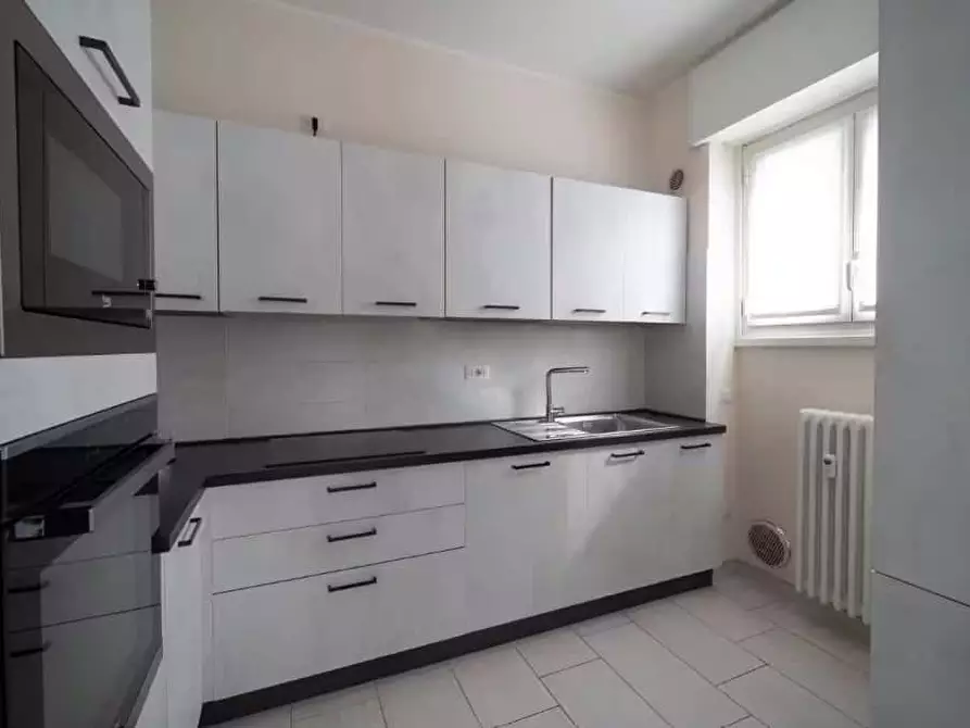 Immagine 6 di Appartamento in affitto  in Viale Franklin Delano Roosevelt8 a Como