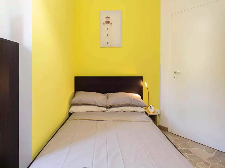 Immagine 4 di Camera in affitto  in Via Lorenteggio84 a Milano