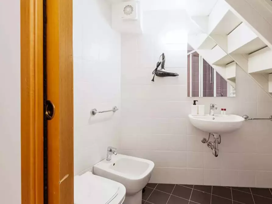 Immagine 9 di Appartamento in affitto  in Corso Magenta25 a Milano