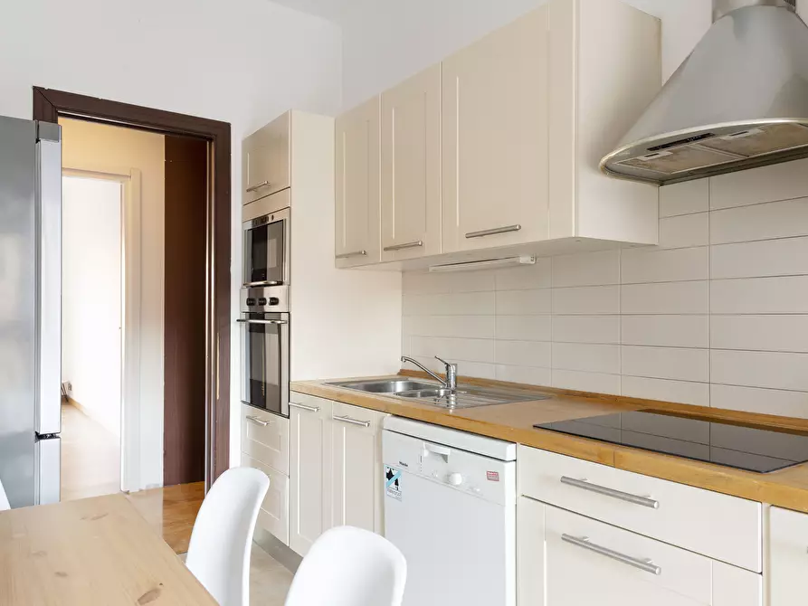 Immagine 5 di Camera in affitto  in Viale Carlo Troya2 a Milano