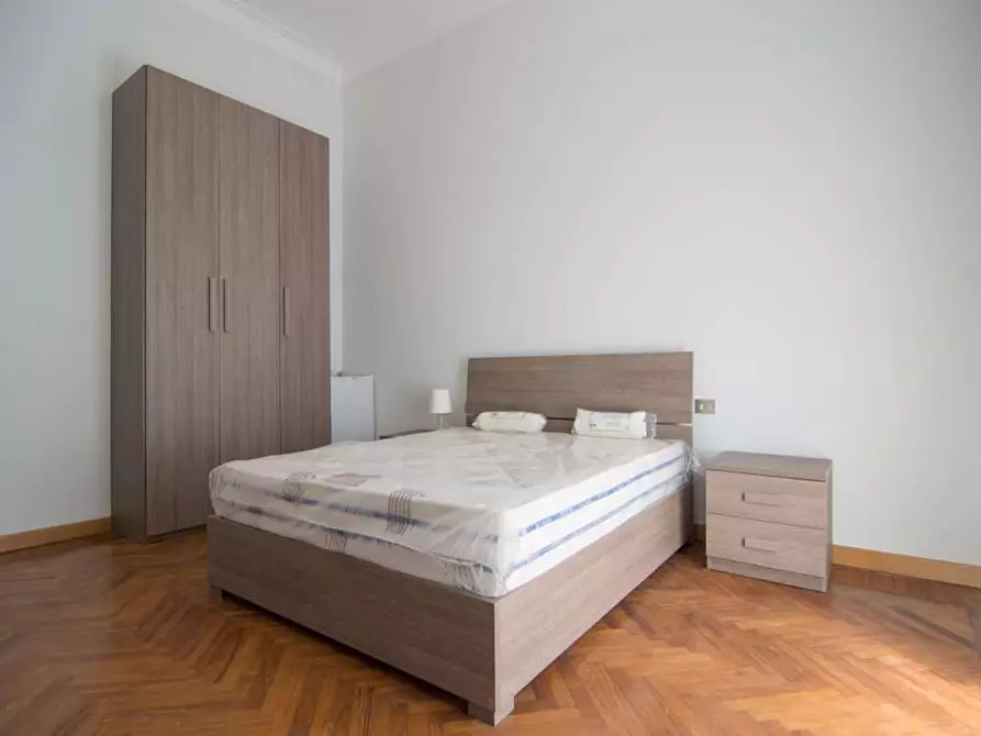 Immagine 5 di Camera in affitto  in Piazzale Susa11 a Milano