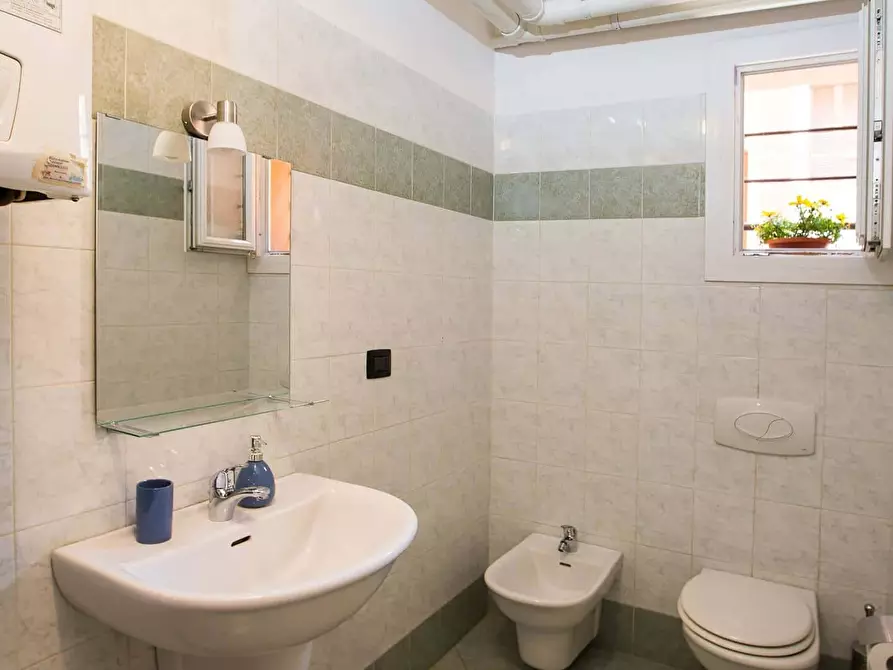 Immagine 10 di Appartamento in affitto  in Via Mazzini87 a Bologna