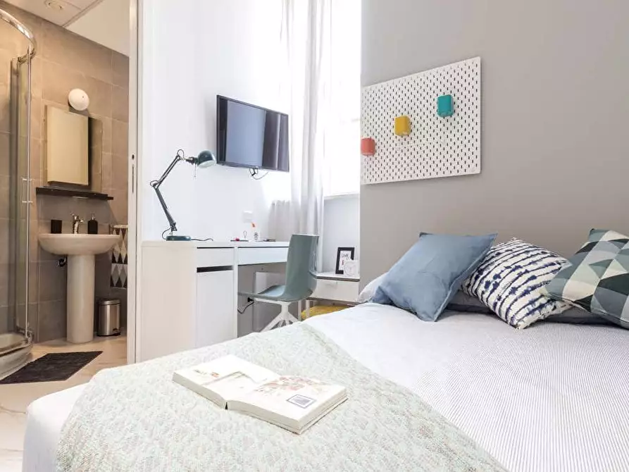 Immagine 11 di Camera in affitto  in Viale Bligny28 a Milano