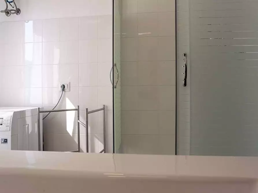 Immagine 12 di Camera in affitto  in Viale San Gimignano4 a Milano