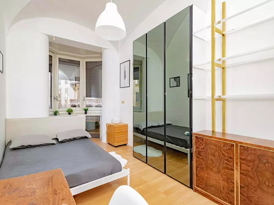 Immagine 3 di Camera in affitto  in Via Cesare Battisti13 a Milano