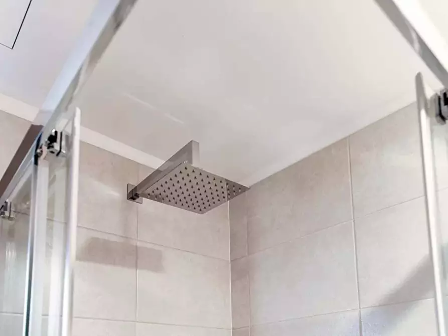 Immagine 18 di Appartamento in affitto  in Piazza Giovanni Amendola11 a Como