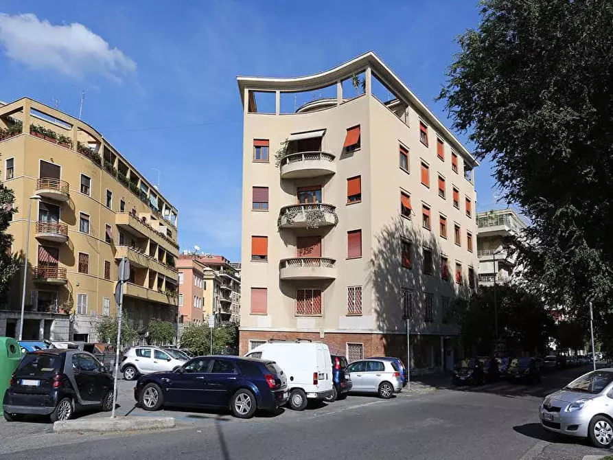 Immagine 37 di Camera in affitto  in Via Rodolfo Lanciani1 a Roma