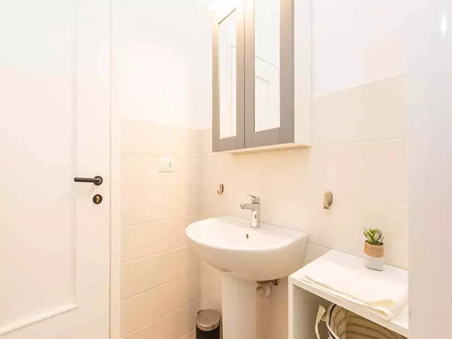 Immagine 27 di Camera in affitto  in Via Angelo Maj12 a Milano