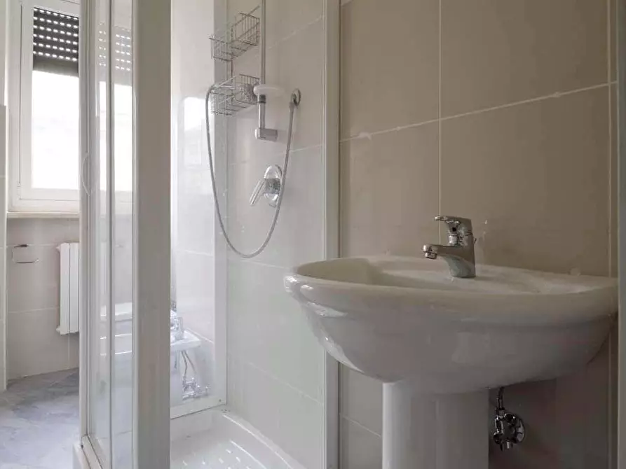 Immagine 4 di Camera in affitto  in Via Vincenzo Giordano Orsini18 a Milano