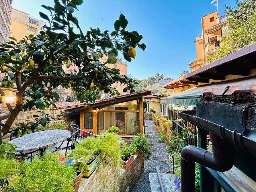 Immagine 18 di Appartamento in affitto  in Via Antonio Cesari39 a Roma