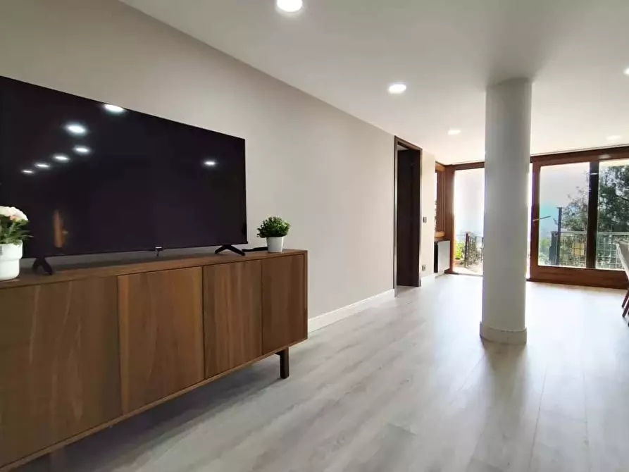 Immagine 83 di Appartamento in affitto  in Via Bellinzona55 a Como