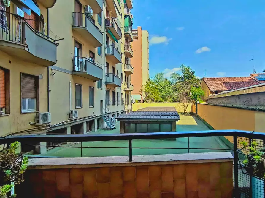 Immagine 21 di Appartamento in affitto  in Via Tavazzano a Milano