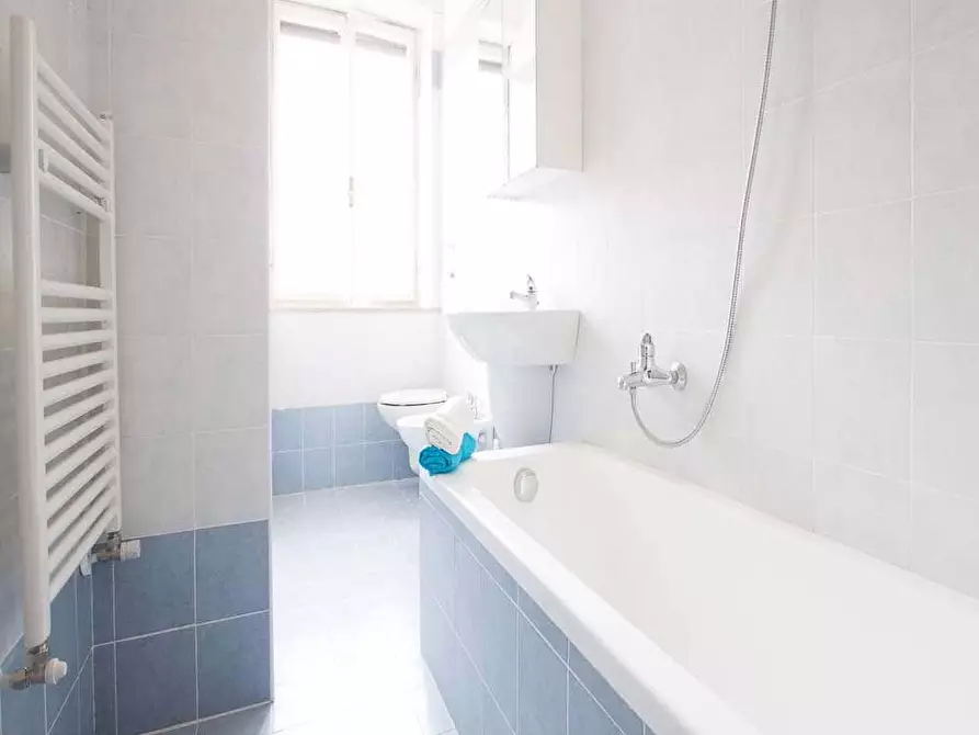 Immagine 13 di Camera in affitto  in Corso Sempione82 a Milano