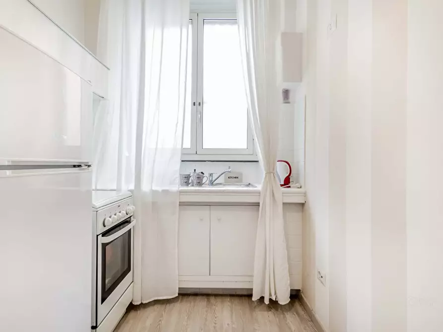 Immagine 10 di Appartamento in affitto  in Via Laura Mantegazza3 a Roma