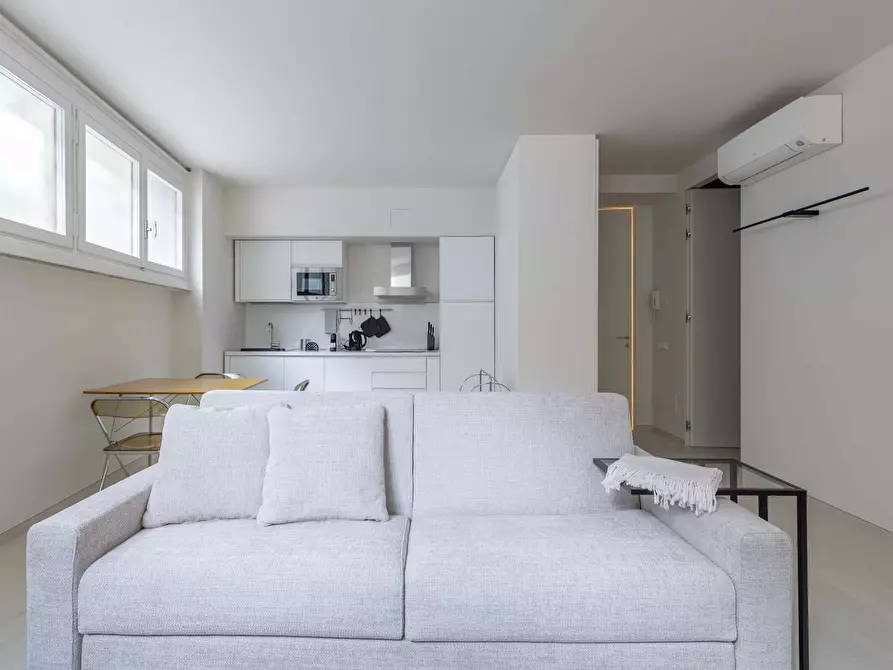 Immagine 9 di Appartamento in affitto  in Via Francesco Melzi d'Eril26 a Milano