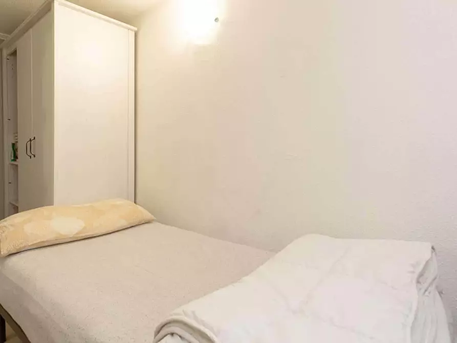 Immagine 17 di Camera in affitto  in Via Neera a Milano