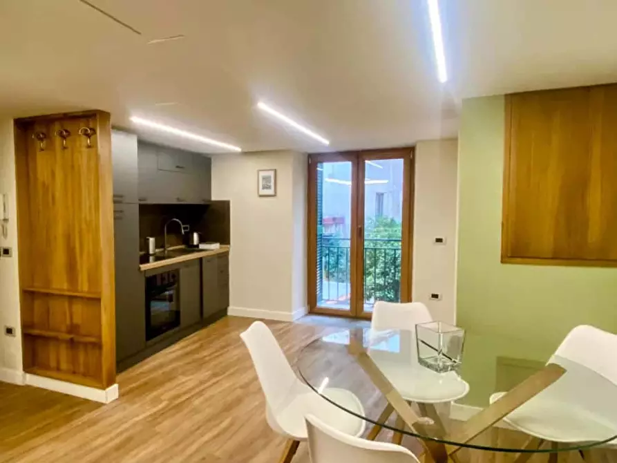 Immagine 2 di Appartamento in affitto  in Via S.Carlo Alle Mortelle4 a Napoli