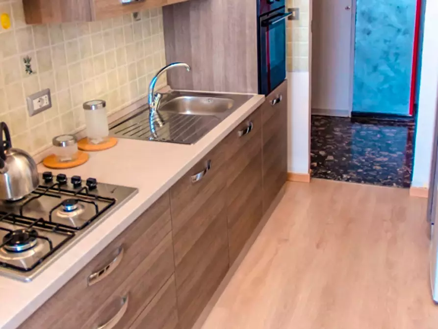 Immagine 19 di Camera in affitto  in Corso Sebastopoli a Torino