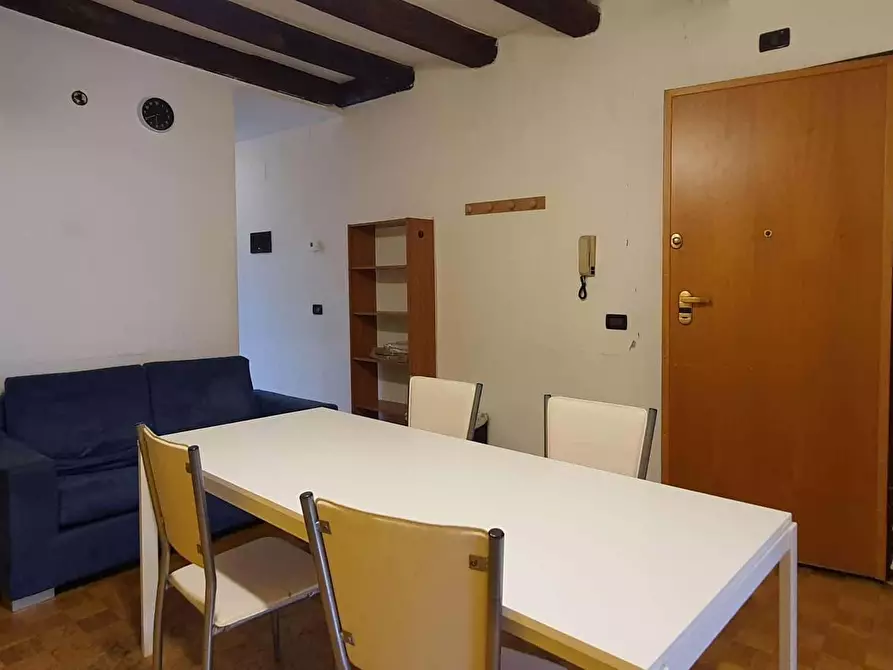 Immagine 8 di Camera in affitto  in Via San Giovanni a Trento