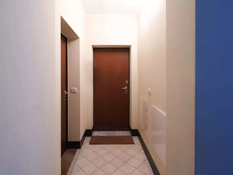 Immagine 34 di Appartamento in affitto  in Via Caccialepori41 a Milano