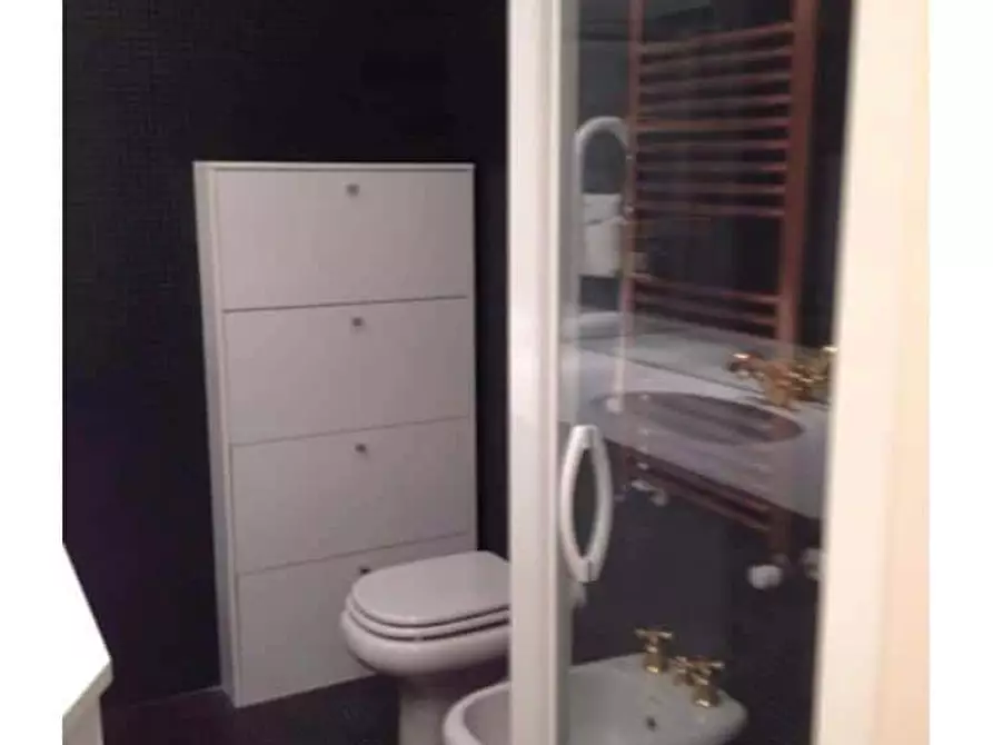 Immagine 15 di Appartamento in affitto  in Via Gaetano de Castillia8 a Milano