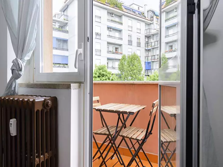 Immagine 4 di Camera in affitto  in VIA CAVEZZALI19 a Milano