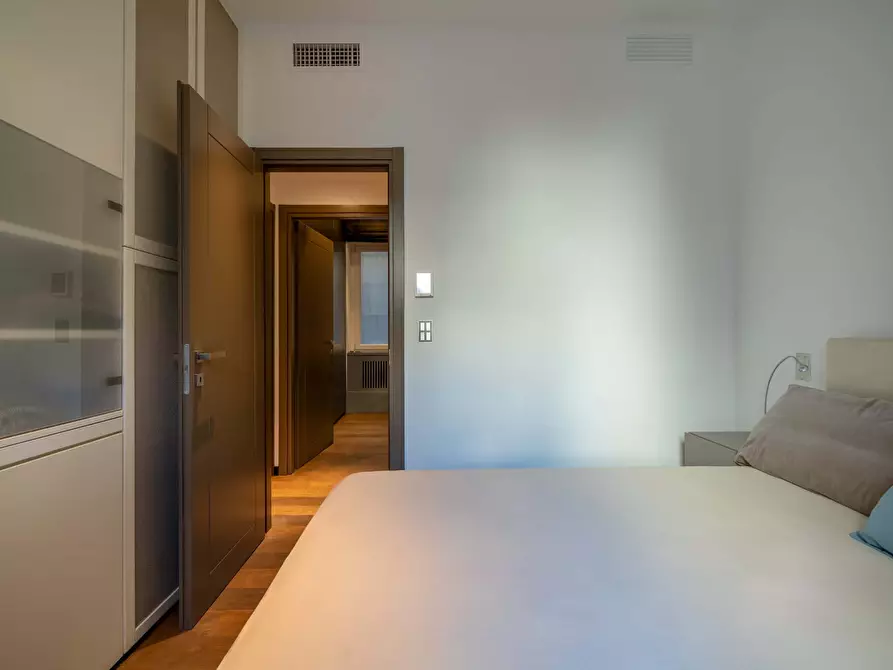 Immagine 46 di Appartamento in affitto  in Via Borgonuovo4 a Milano