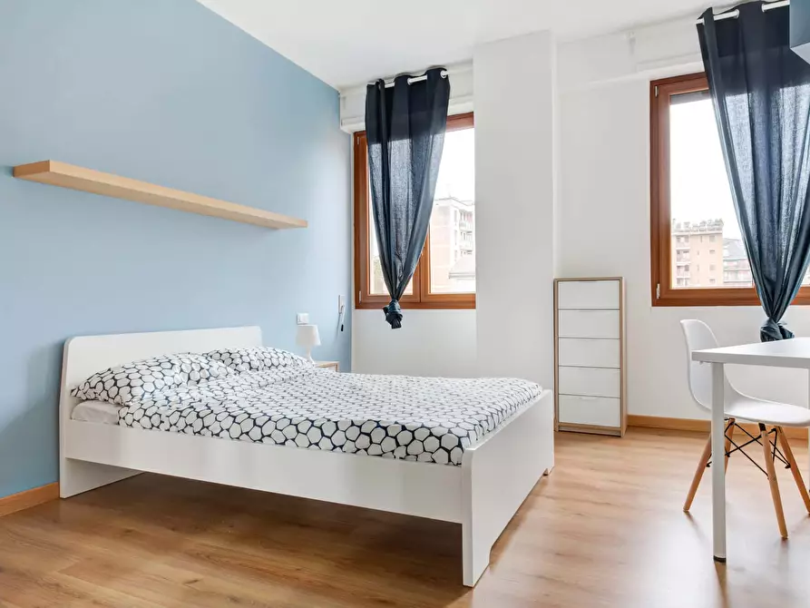 Immagine 3 di Camera in affitto  in Via Stromboli1 a Milano