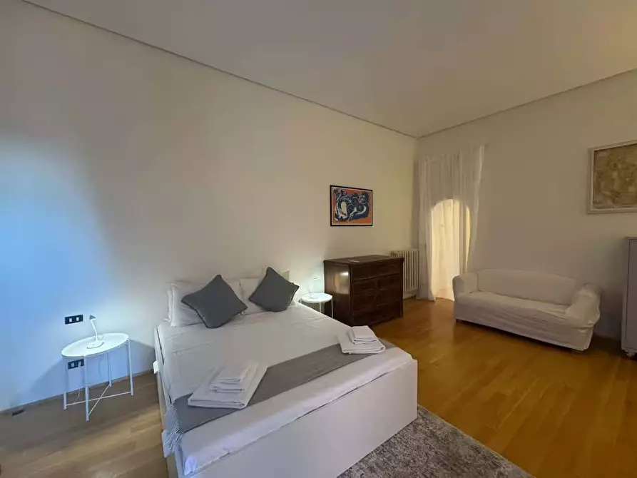 Immagine 12 di Appartamento in affitto  in Via dei Fienili43 a Roma