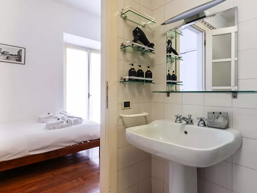 Immagine 29 di Appartamento in affitto  in Via dell'Annunciata7 a Milano