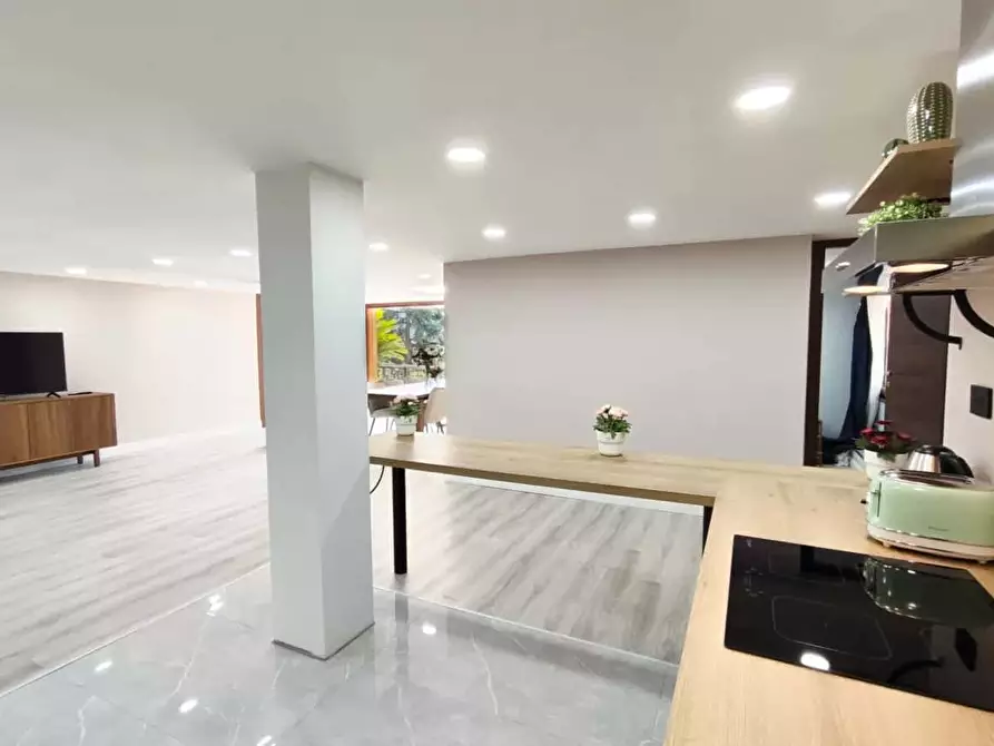 Immagine 82 di Appartamento in affitto  in Via Bellinzona55 a Como