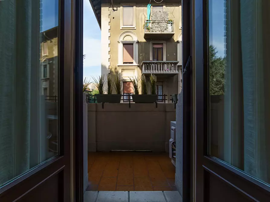 Immagine 27 di Appartamento in affitto  in Viale Romagna37 a Milano