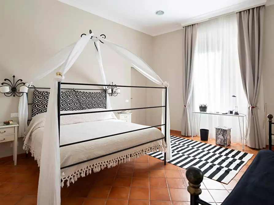 Immagine 13 di Appartamento in affitto  in Via Cavour310 a Roma