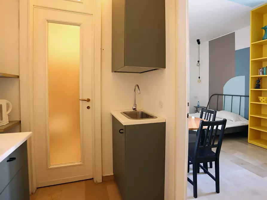 Immagine 8 di Appartamento in affitto  in Via dei Piatti8 a Milano
