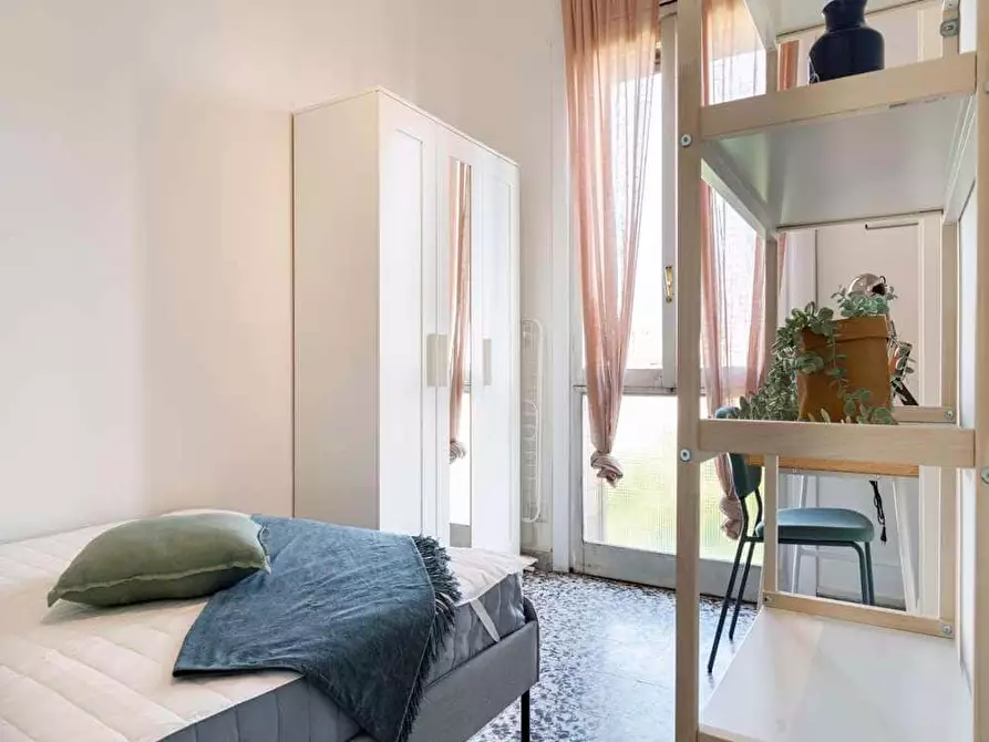 Immagine 3 di Camera in affitto  in Via Luisa Battistotti Sassi14 a Milano