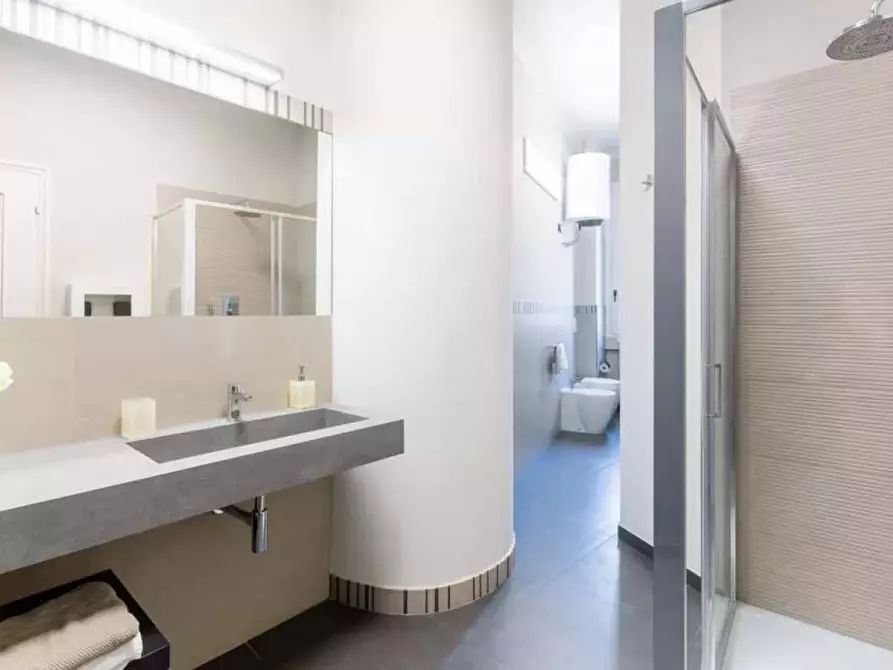 Immagine 9 di Appartamento in affitto  in Via Cesare Battisti13 a Milano