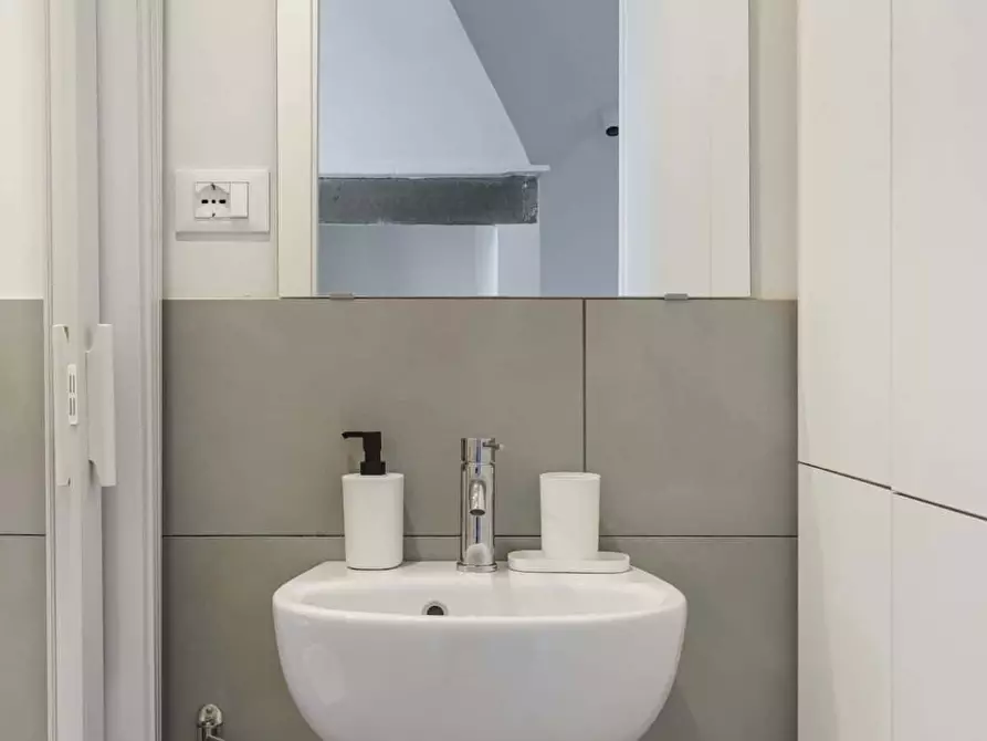 Immagine 20 di Appartamento in affitto  in Via del Porcellana33 a Firenze