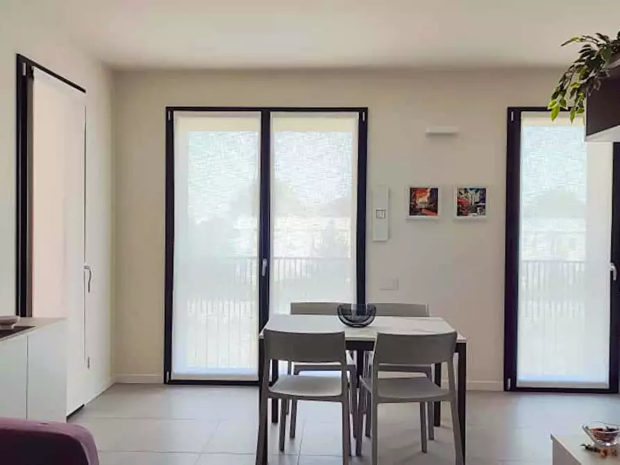 Immagine 10 di Camera in affitto  in Via Cefalonia a Milano