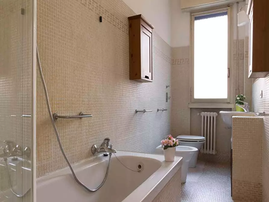 Immagine 14 di Camera in affitto  in Viale Coni Zugna27 a Milano