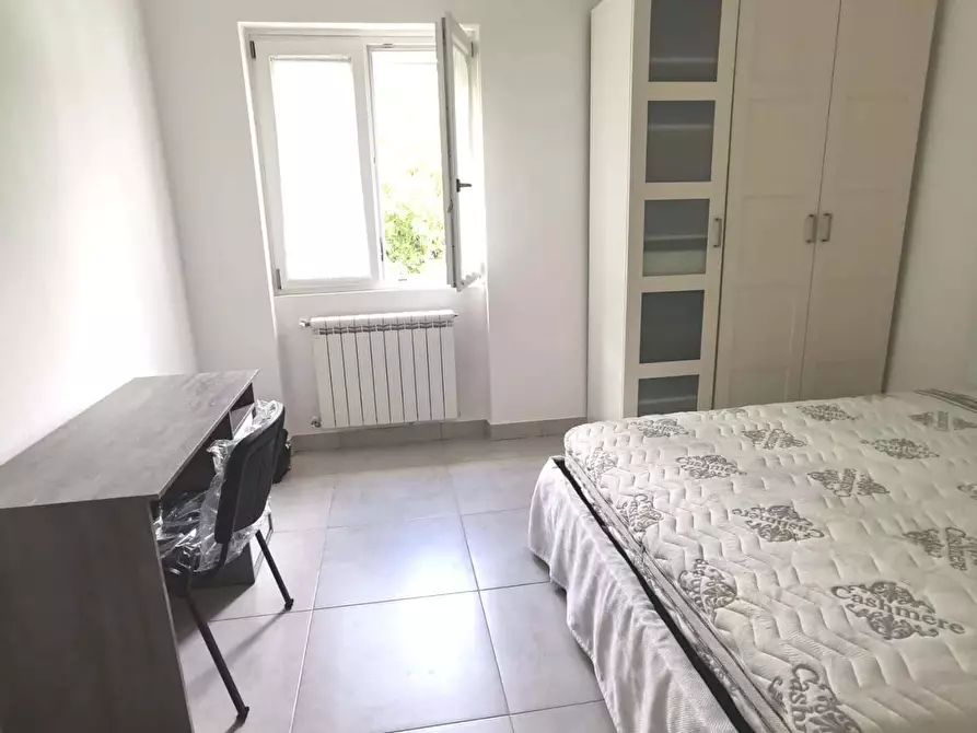 Immagine 3 di Camera in affitto  in Via Carlo Stuparich23 a Brescia