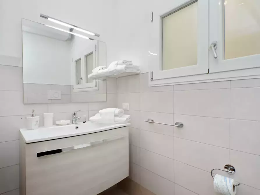 Immagine 6 di Appartamento in affitto  in Via della Farnesina100 a Roma