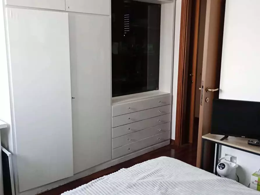 Immagine 5 di Camera in affitto  in Via Francesco Gonin69 a Milano