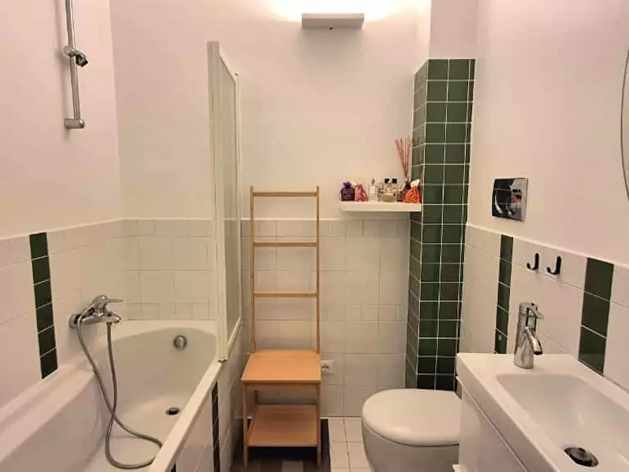 Immagine 25 di Appartamento in affitto  in Via Medeghino a Milano