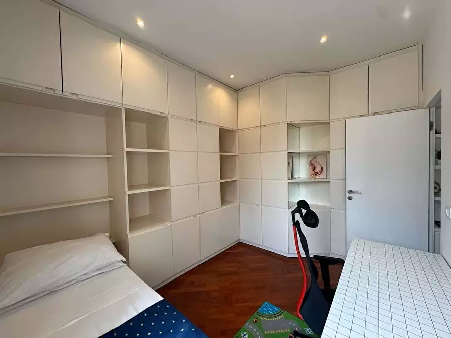 Immagine 12 di Appartamento in affitto  in Via la Spezia55 a Roma