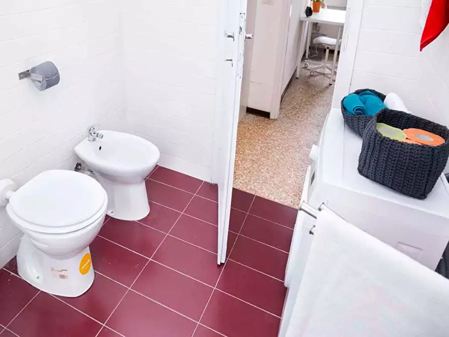 Immagine 12 di Camera in affitto  in Viale Carlo Espinasse12 a Milano