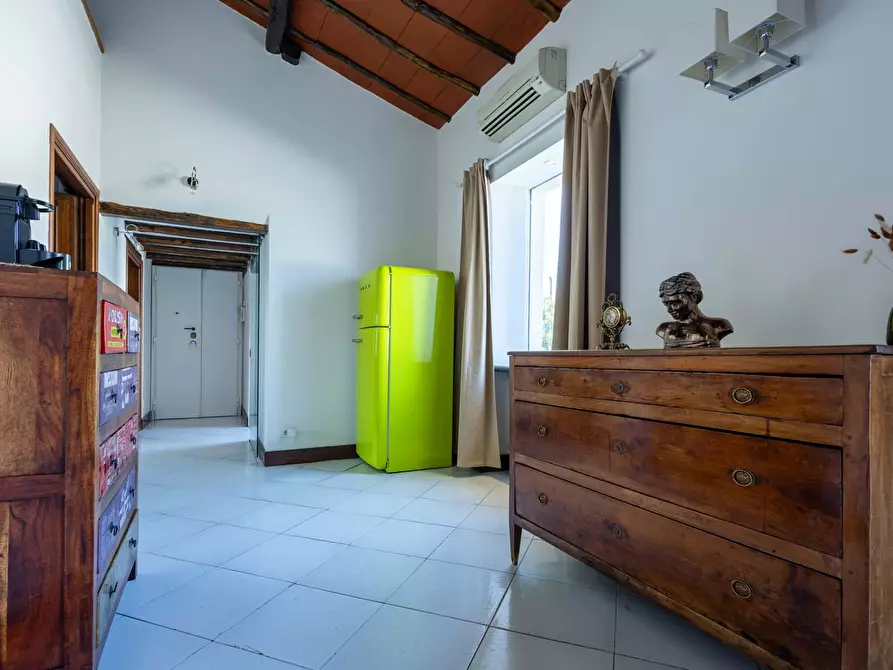 Immagine 38 di Appartamento in affitto  in Via Torino7 a Roma