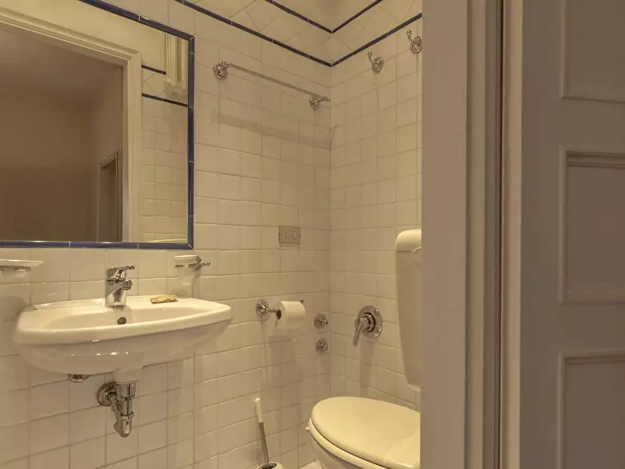 Immagine 20 di Appartamento in affitto  in Via Antonio Pigafetta20 a Viareggio