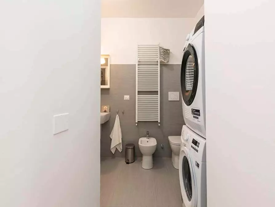 Immagine 33 di Camera in affitto  in Corso San Gottardo40 a Milano