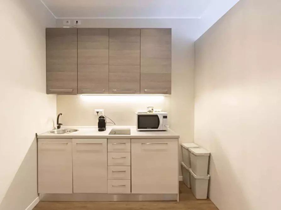 Immagine 12 di Appartamento in affitto  in Via Santa Maria Valle1 a Milano