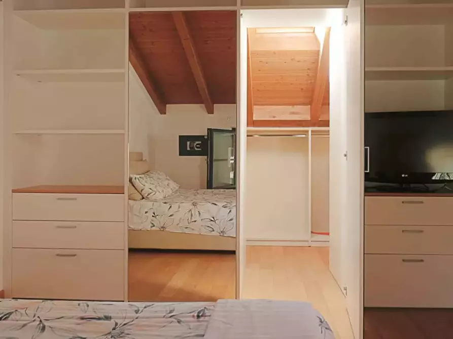 Immagine 32 di Appartamento in affitto  in Via Ampola9 a Milano